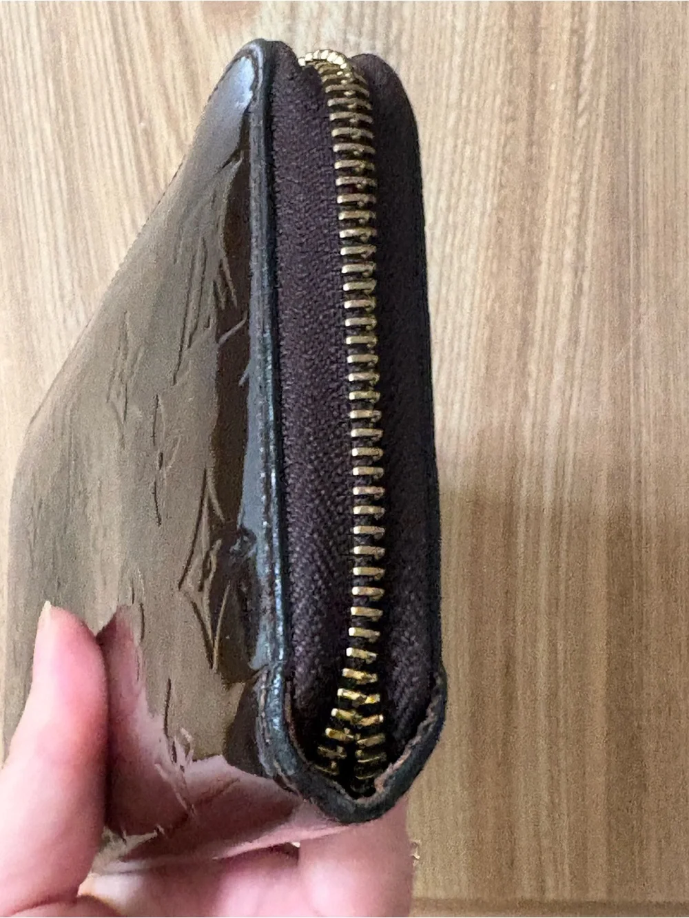 Authentic Louis Vuitton Monogram Vernis Long Wallet